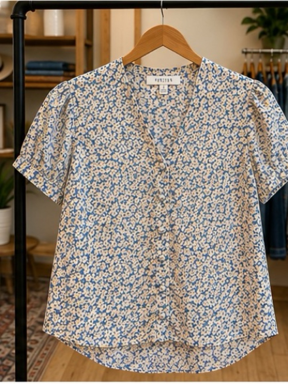 Forever 21 Blue White Daisy Floral Button Front Blouse Size M